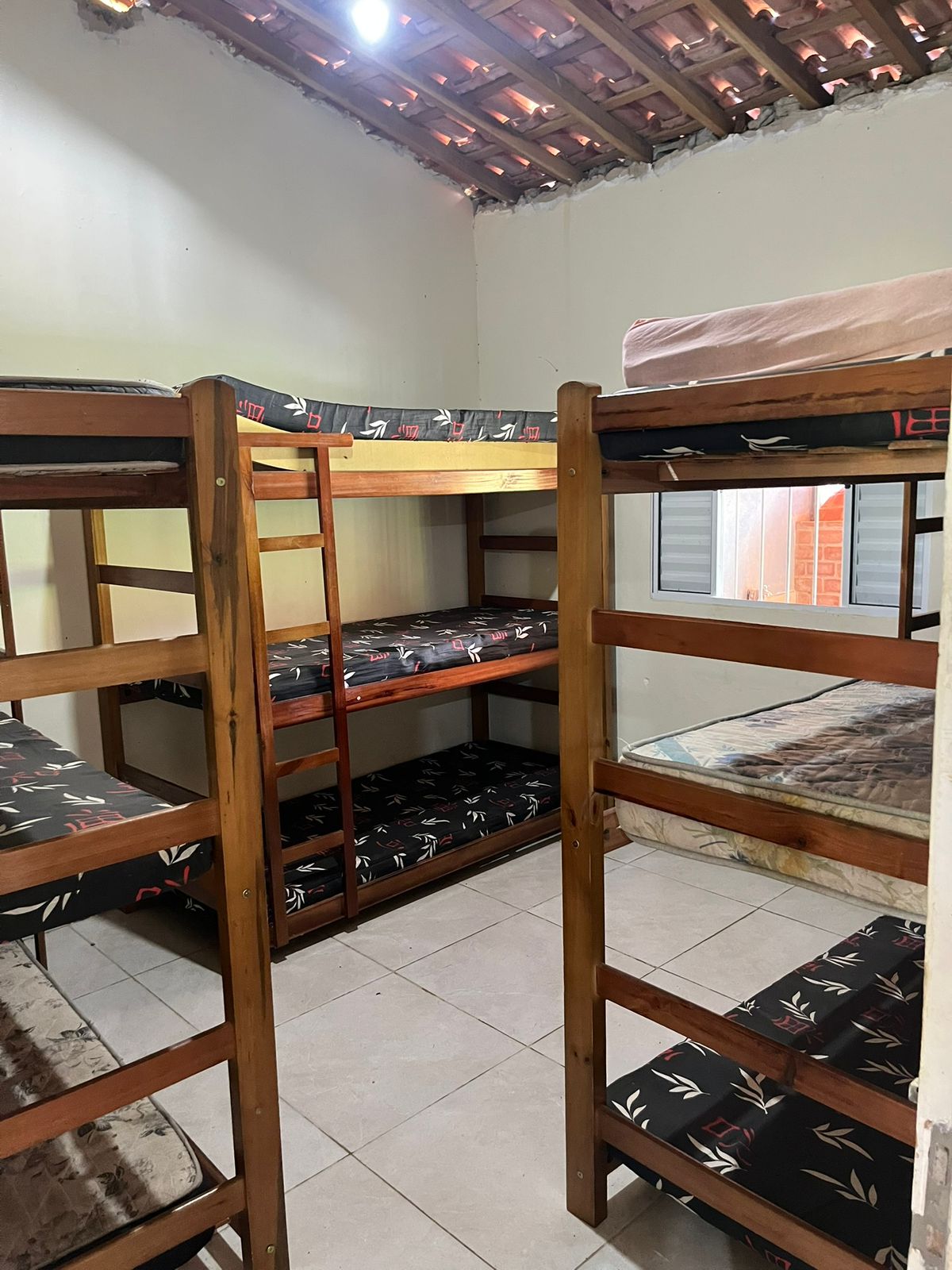 Quarto com beliches